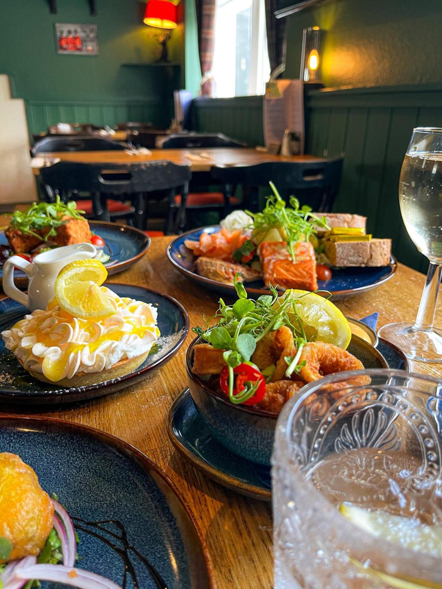 Crown And Anchor Findhorn