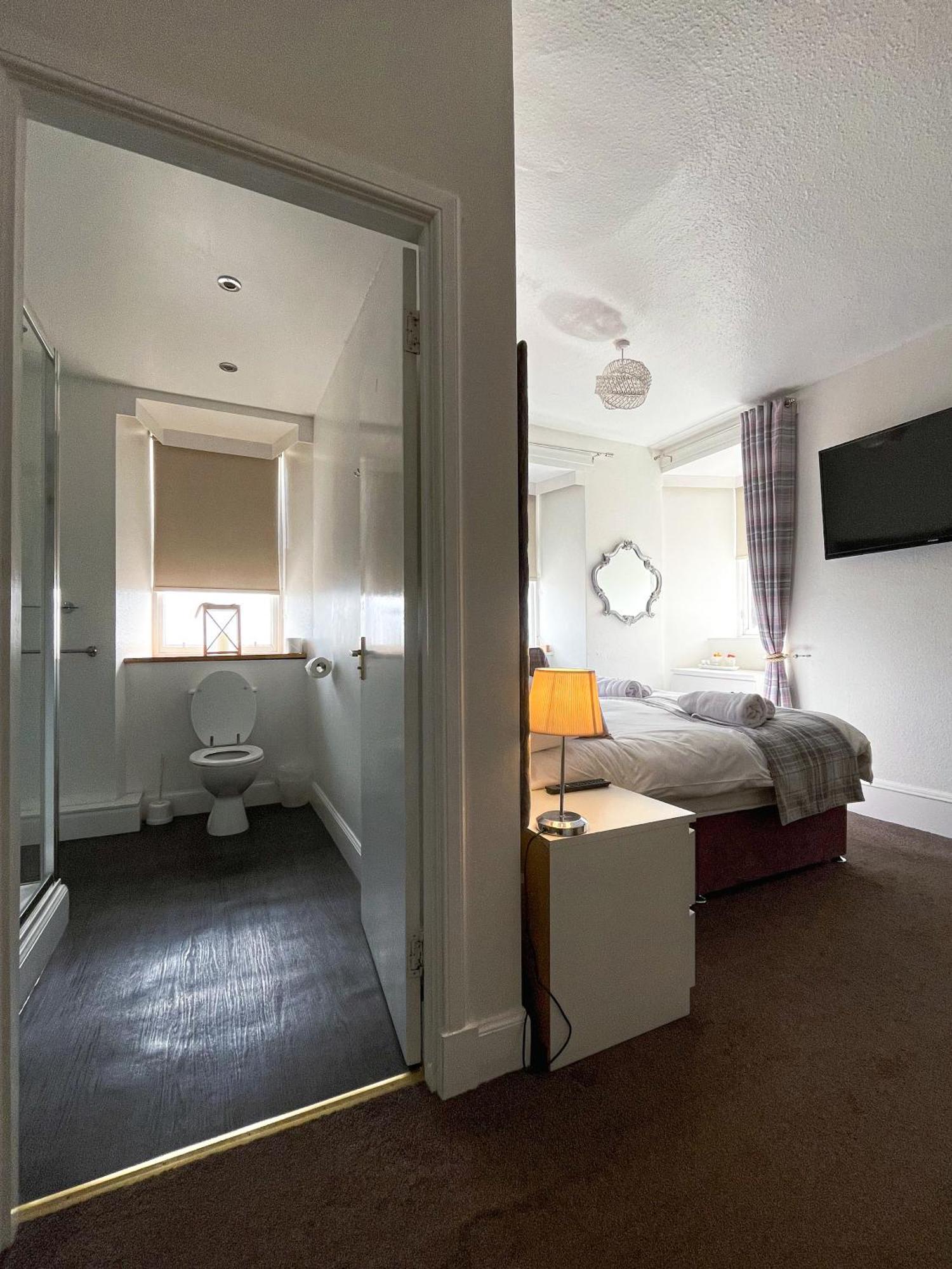 Crown And Anchor Hotel Findhorn
