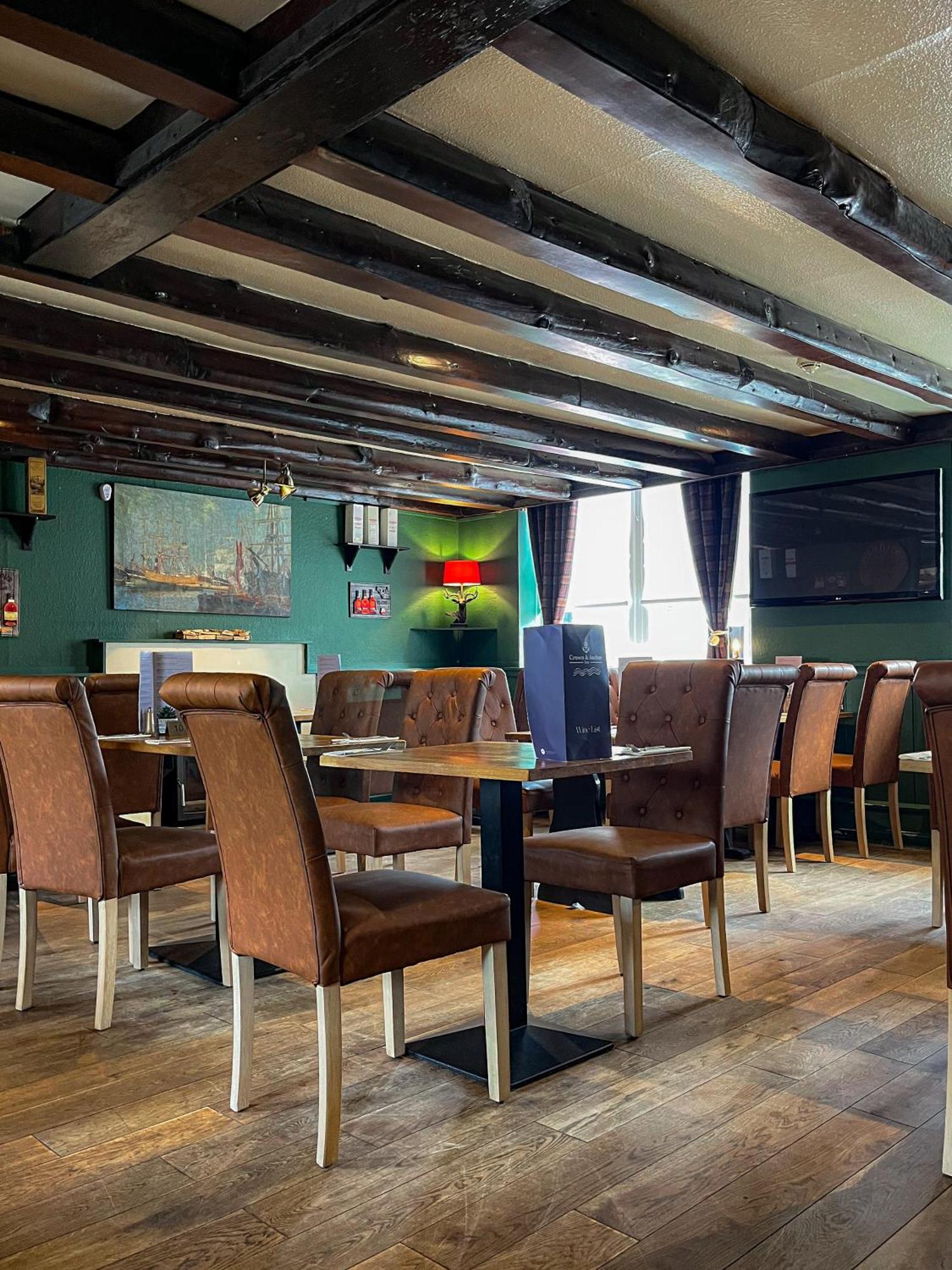 Crown And Anchor